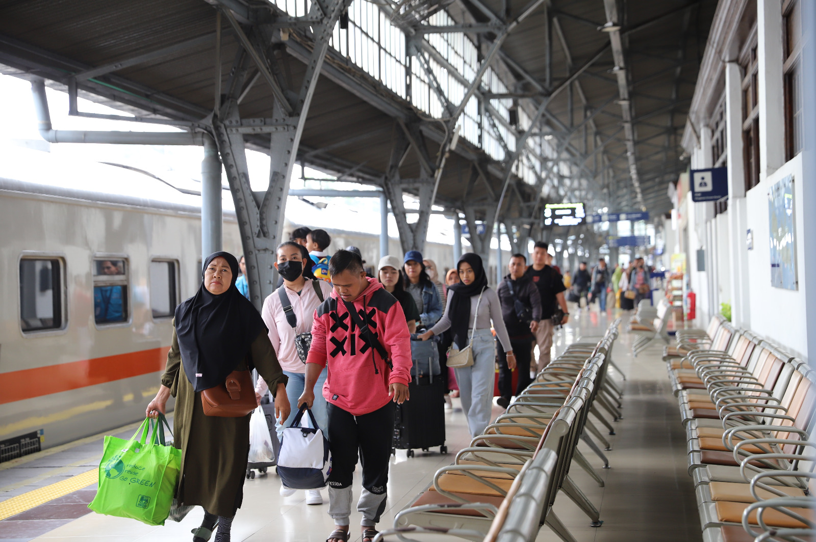 (FOTO) Tingginya Antusiasme Penumpang KAI Selama Tiga Hari Lebaran