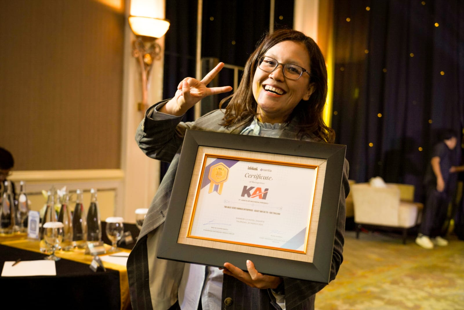 KAI Terima Penghargaan Prestisius di Anugerah BUMN 2025 dan Infobank-Isentia Digital Brand Appreciation