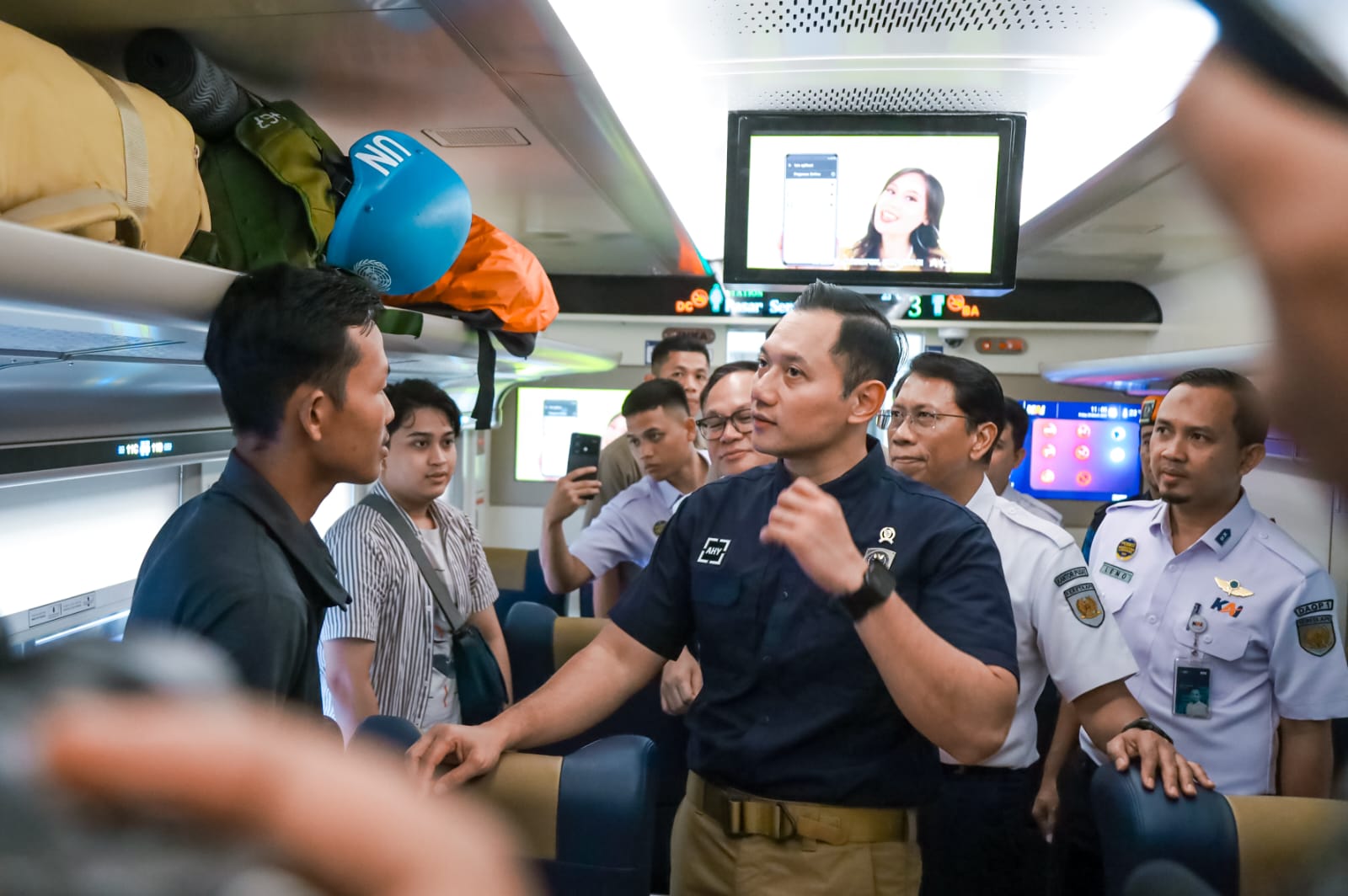 Tinjau Mudik Lebaran, Menko IPK Puji Stasiun Pasar Senen yang Semakin Cantik