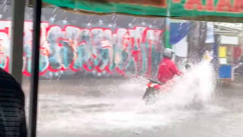 Sejumlah Titik di Tangerang Tergenang Banjir di Hari Kedua Lebaran