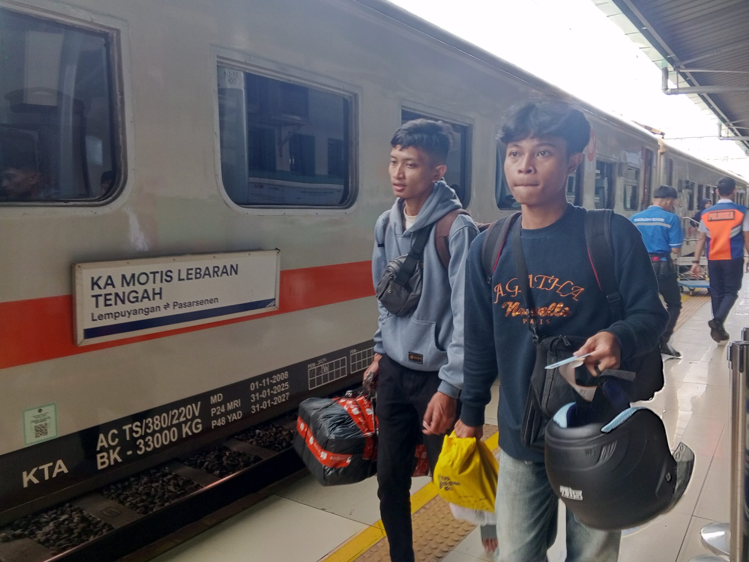 KAI Group Catat Peningkatan Penumpang Selama Angleb 2025