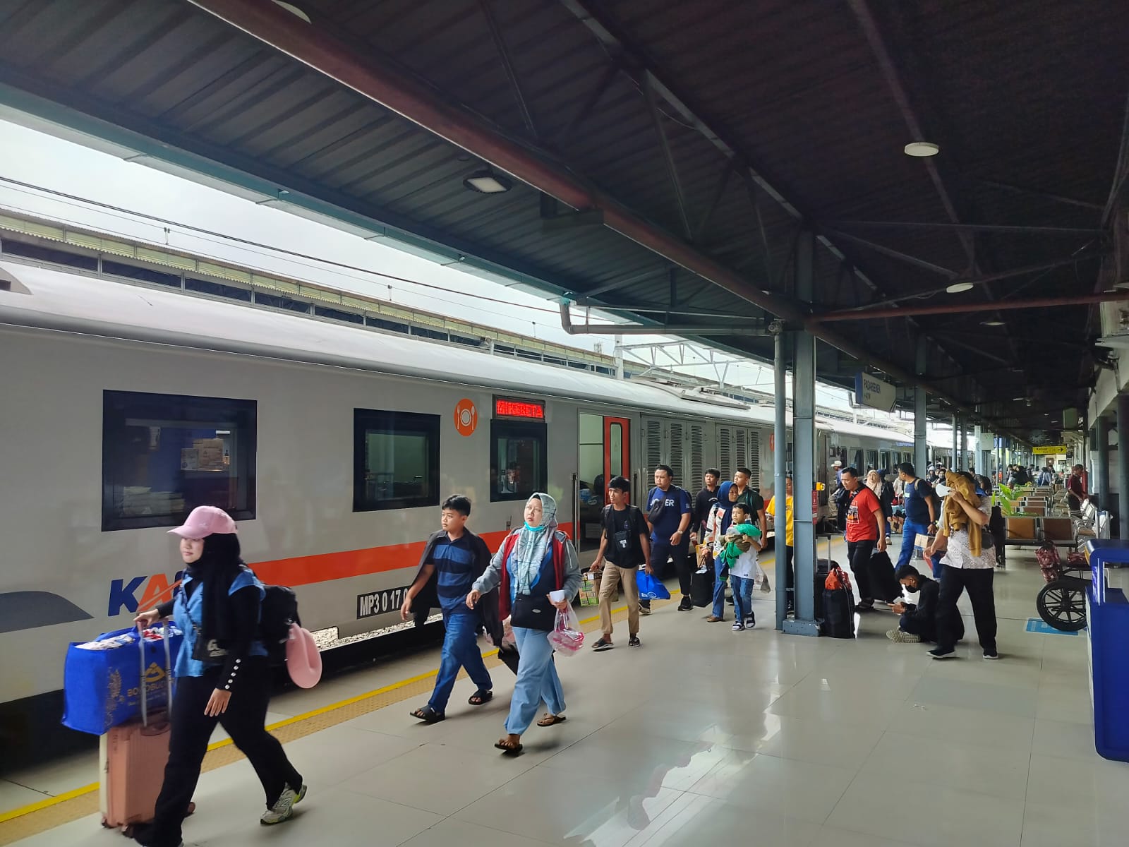 Angkutan Mudik KAI: 1,66 Juta Pelanggan Terlayani, 3,4 Juta Tiket Terjual, dan Pengiriman Hewan Via Kalog Express