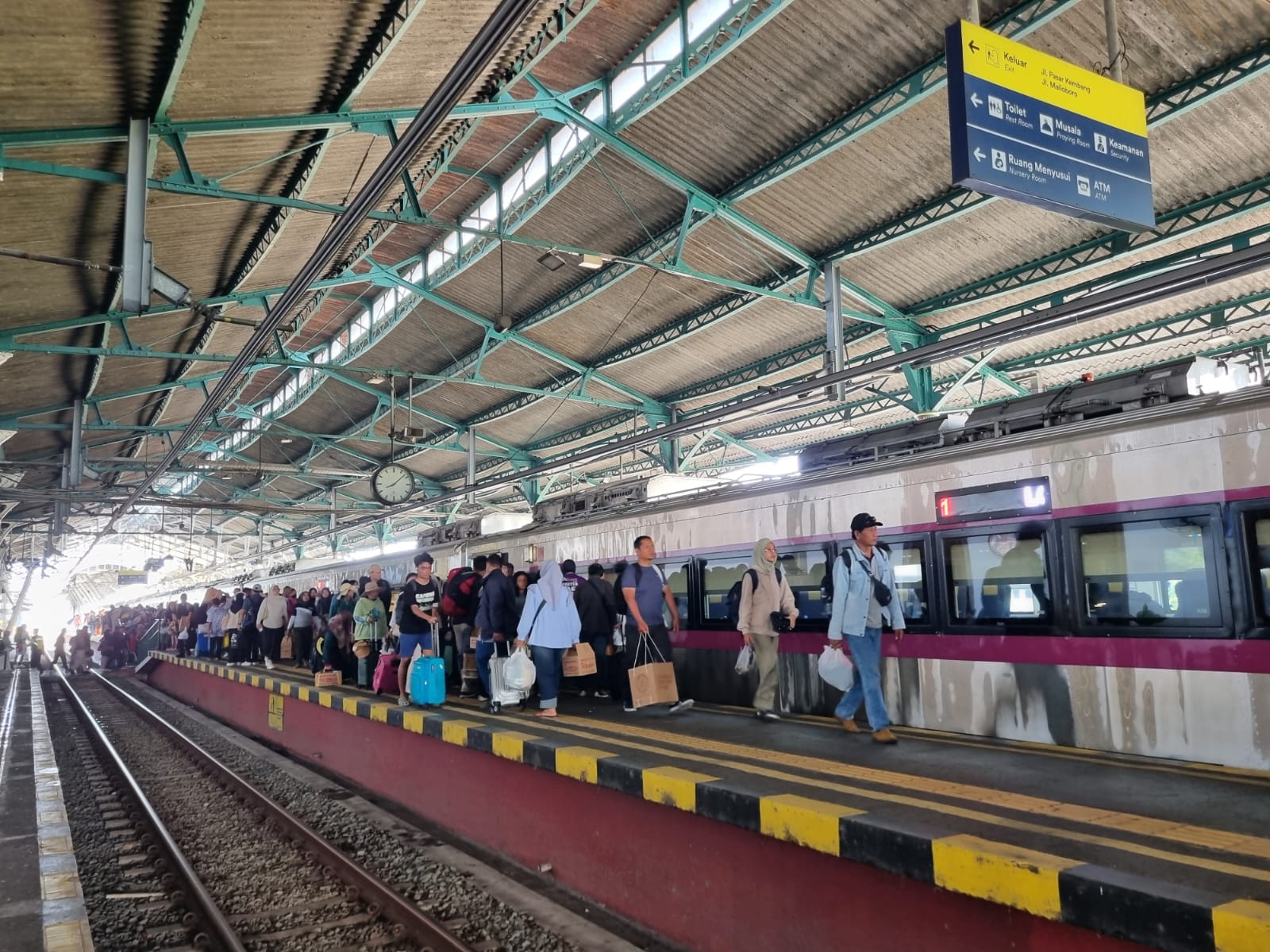 Stasiun Yogyakarta Jadi Simpul Favorit Pemudik KA pada Lebaran 2025
