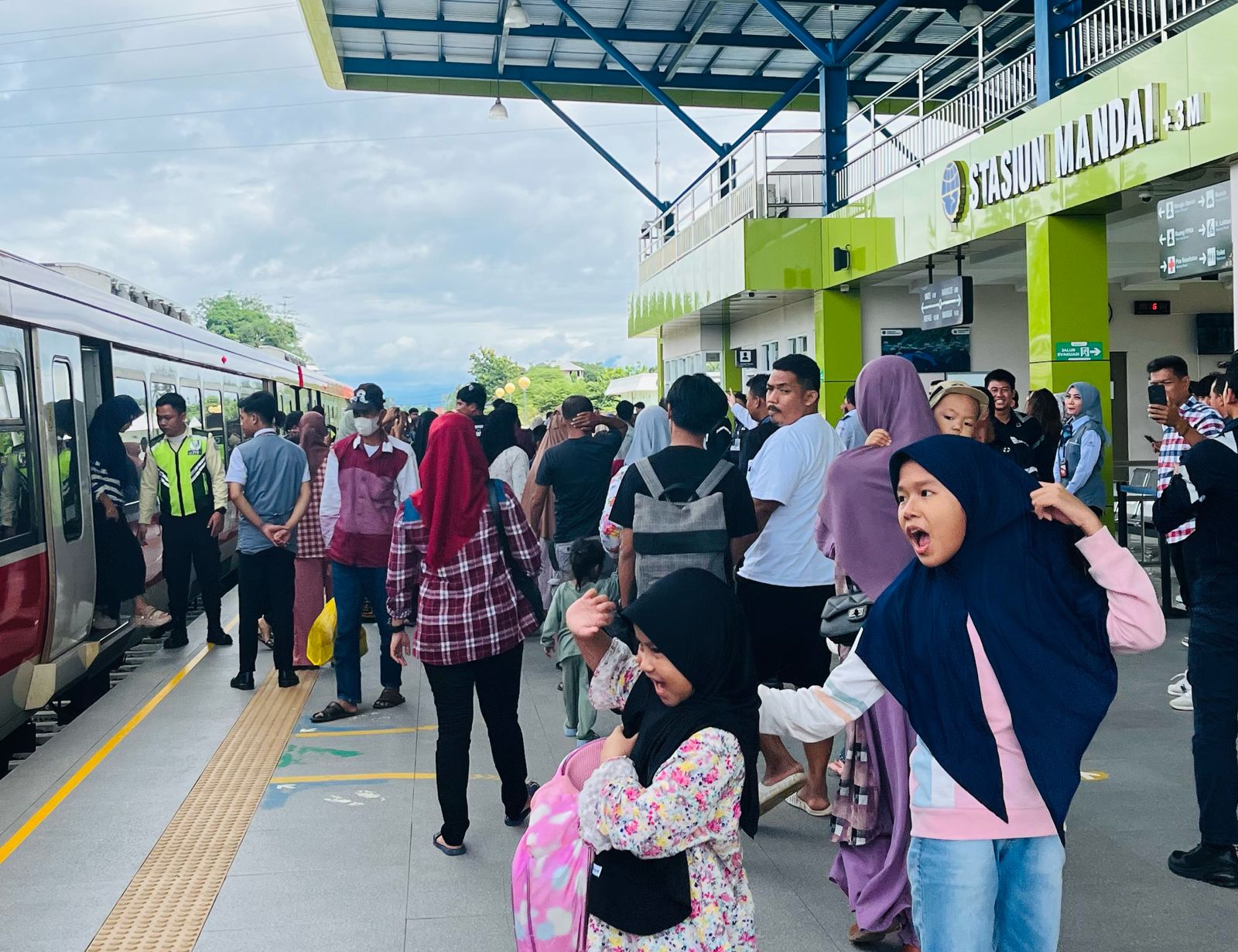 KA Makassar–Parepare Catat Rekor Penumpang Tertinggi Saat Libur Lebaran