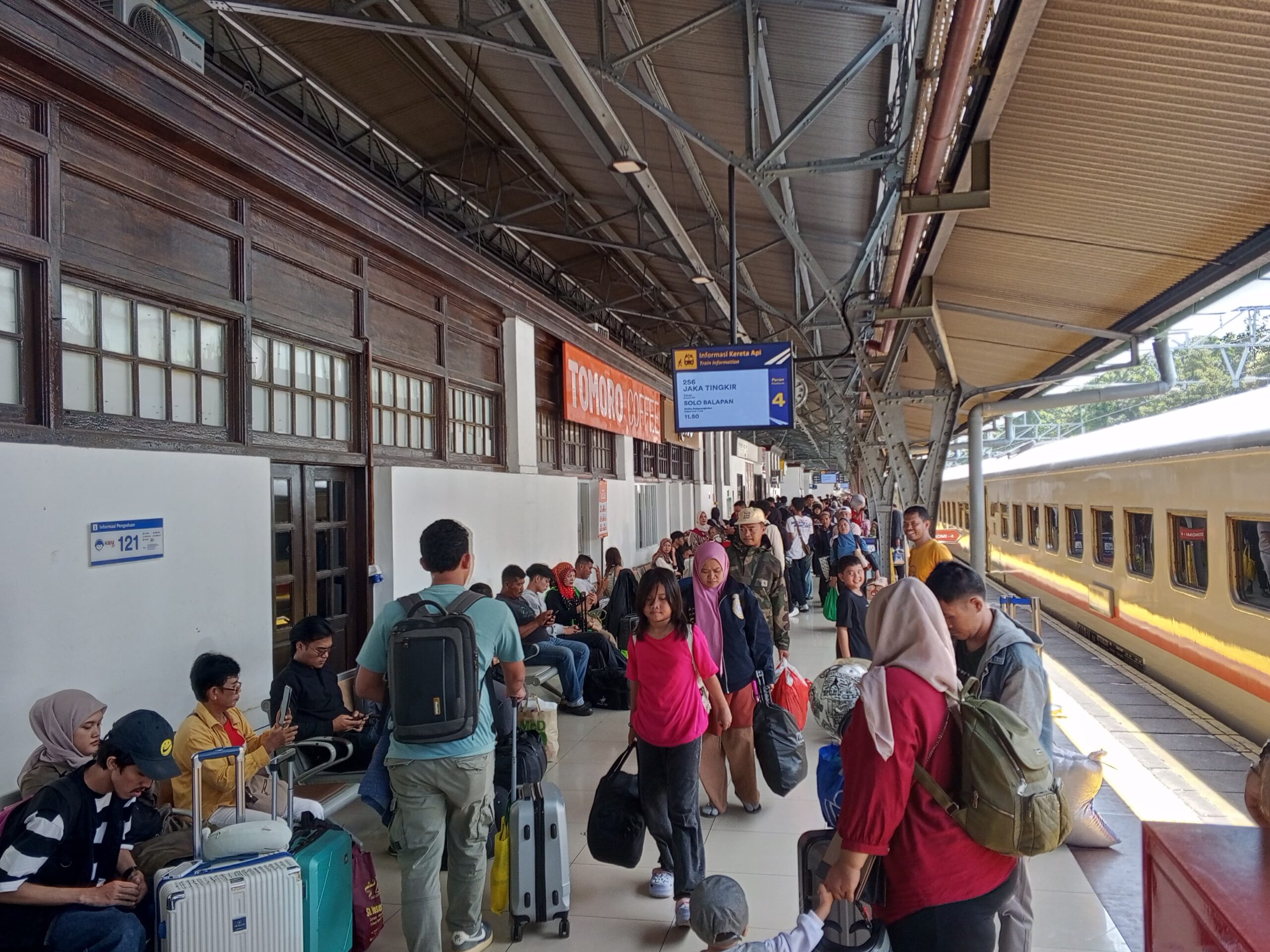 Tiket Terjual Capai Lebih dari 4 Juta, Puncak Arus Balik KA Diprediksi Besok