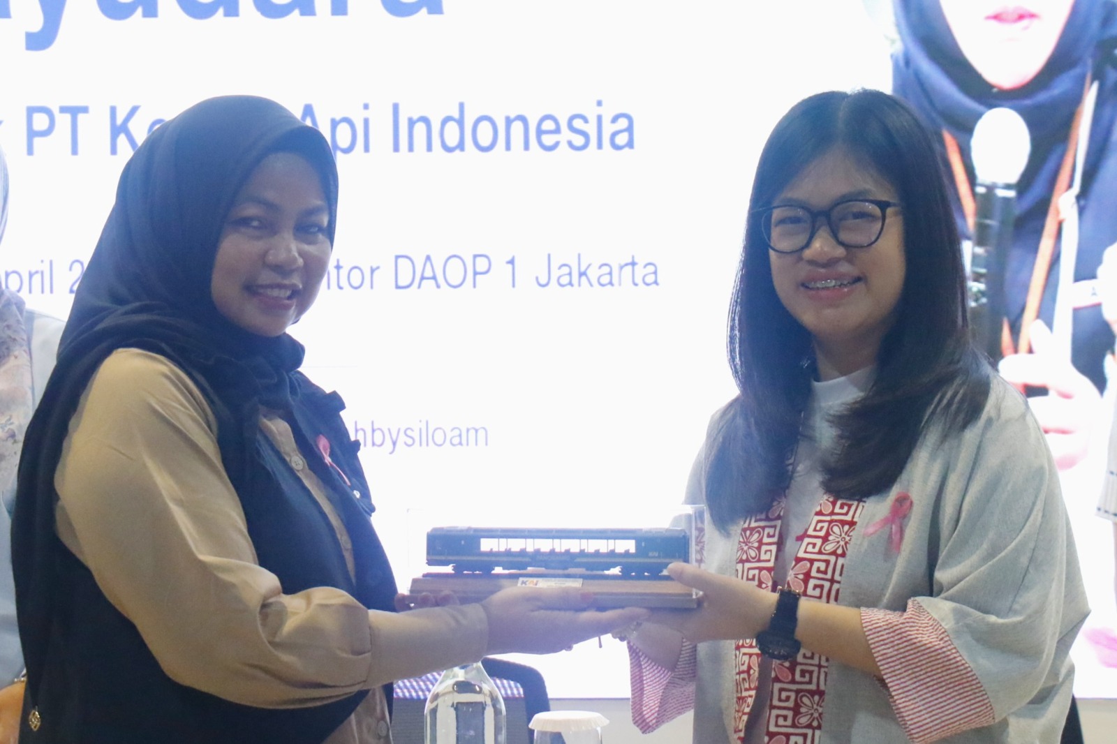 KAI Daop 1 Jakarta Perkuat Program Kesehatan dengan Skrining Kanker Payudara untuk Karyawan