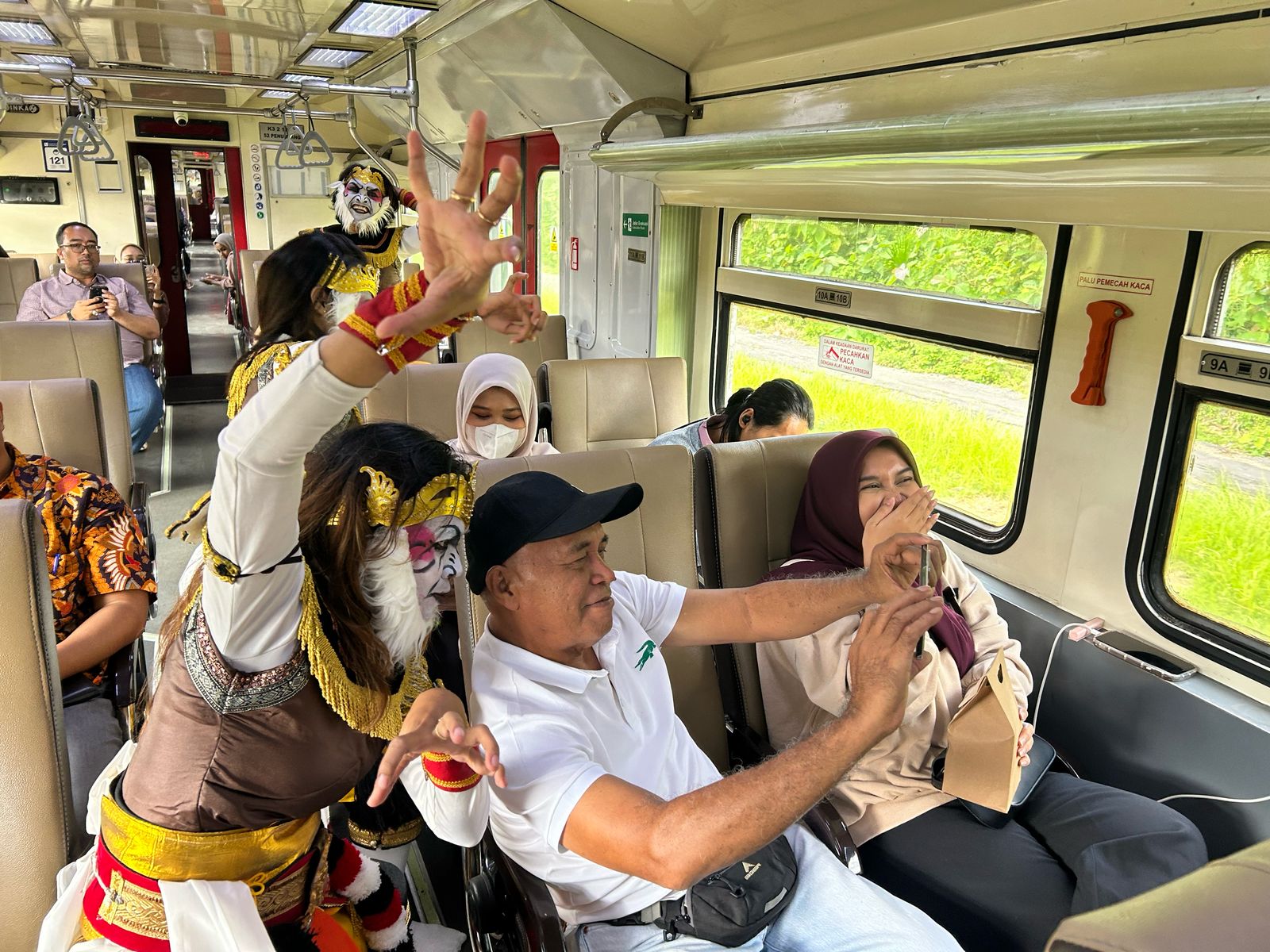 KAI Bandara Suguhkan Beksan Wanara, Perjalanan Jogja Penuh Warna Budaya