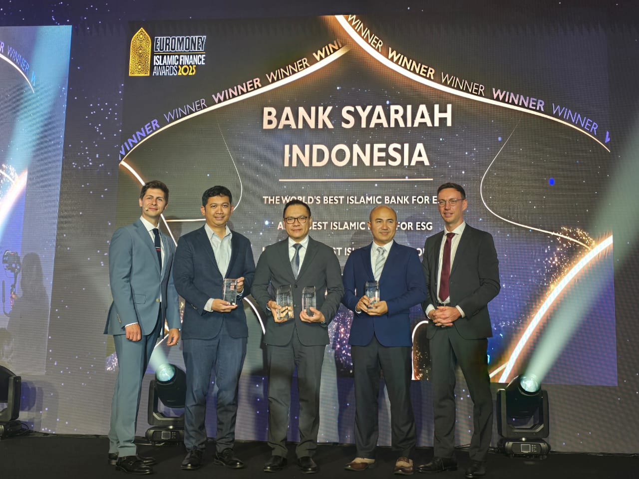 Raih 4 Penghargaan dari Euromoney, ESG & Wealth Management BSI Diakui Dunia