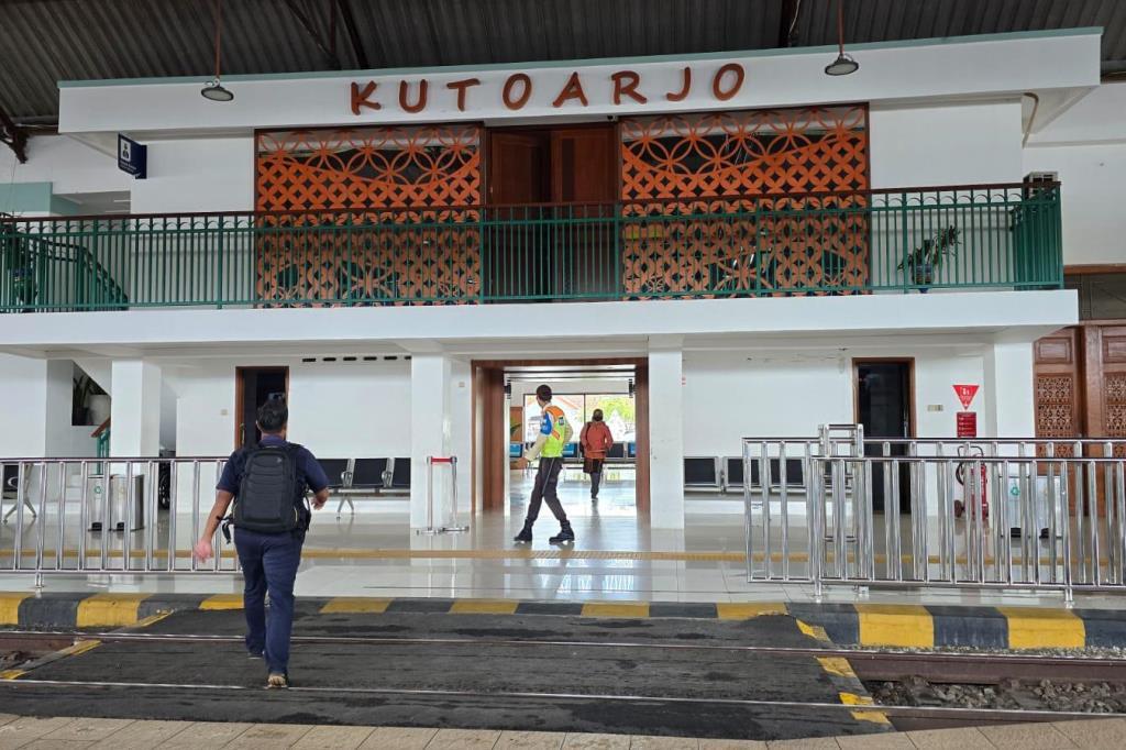 KAI Perkuat Layanan dengan Penambahan Kursi di Stasiun Kutoarjo untuk Libur Kenaikan Yesus Kristus