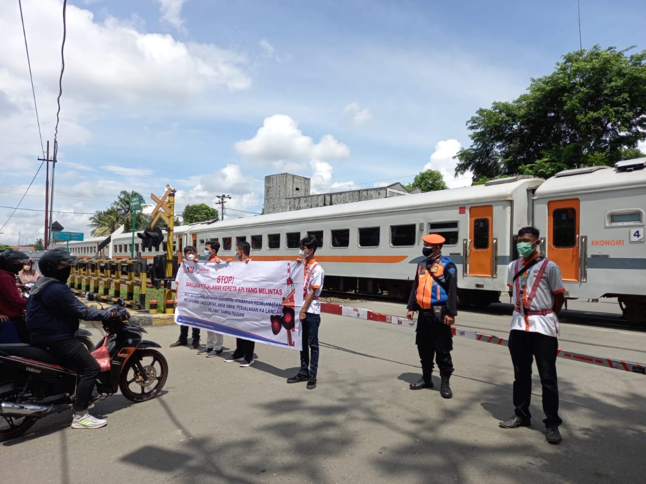 Kolaborasi dan Inovasi KAI Dorong Standar Keselamatan Perlintasan Semakin Tinggi