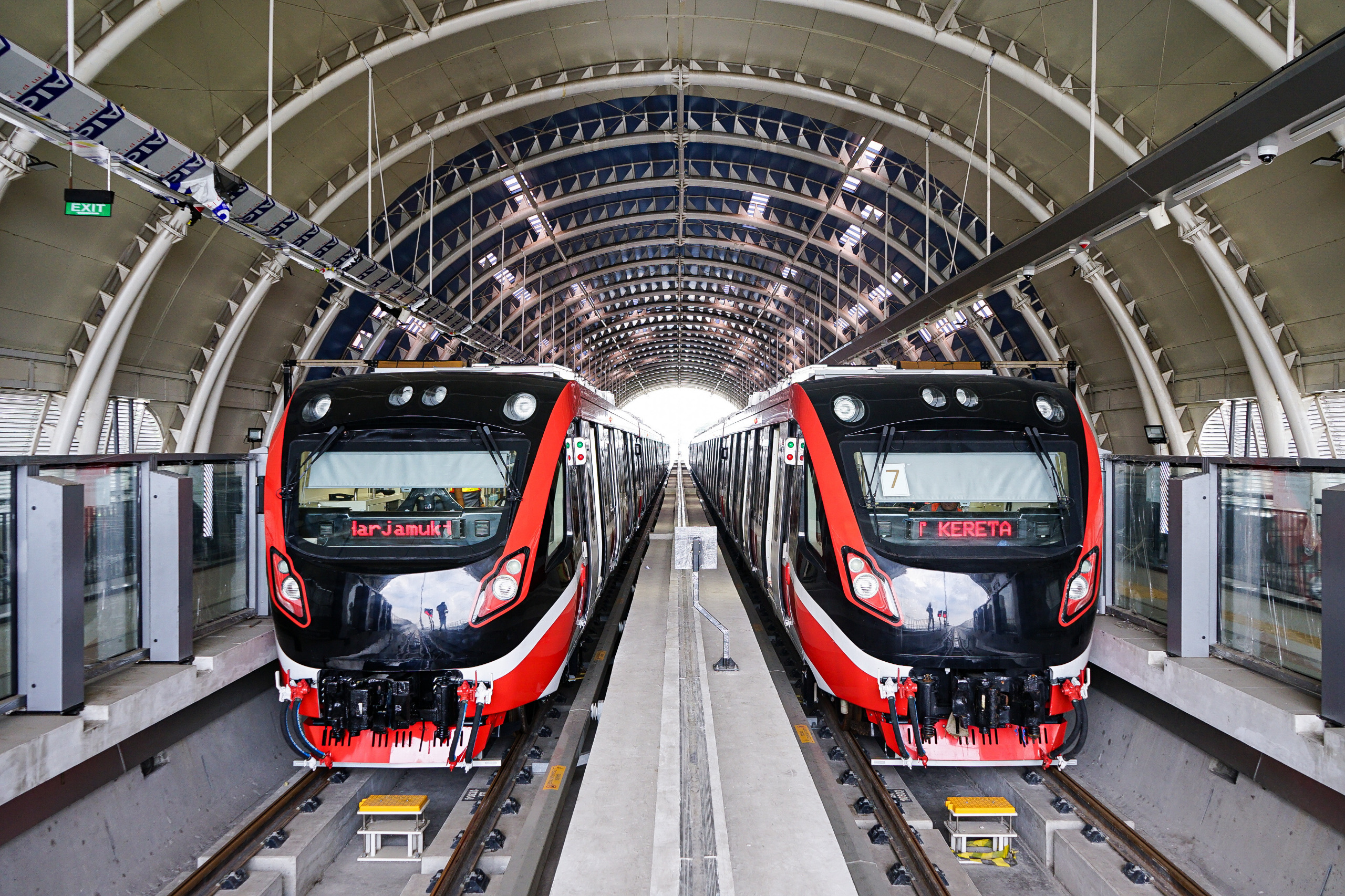 (Foto) LRT Jabodebek Torehkan Prestasi sebagai Moda Transportasi Paling Rendah Emisi