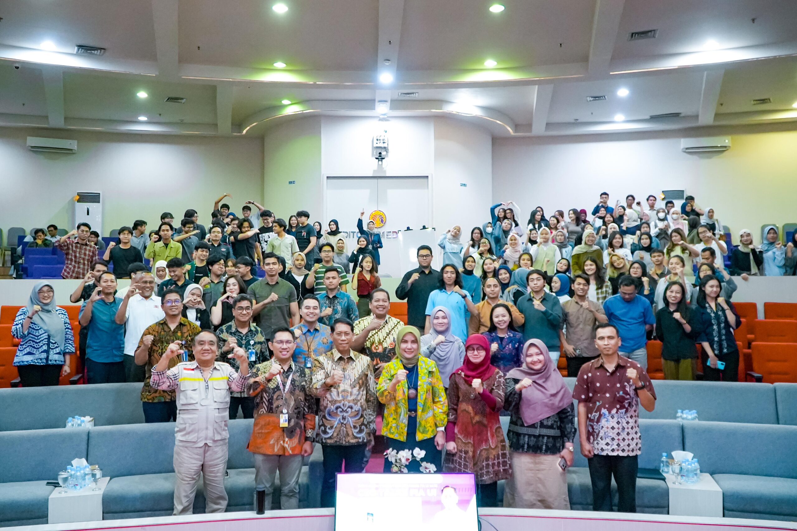 KAI Bertransformasi Lewat Inovasi Berkelanjutan, Didiek Hartantyo Ungkap Kunci Sukses Layanan Publik dalam CEO Talks FIA UI