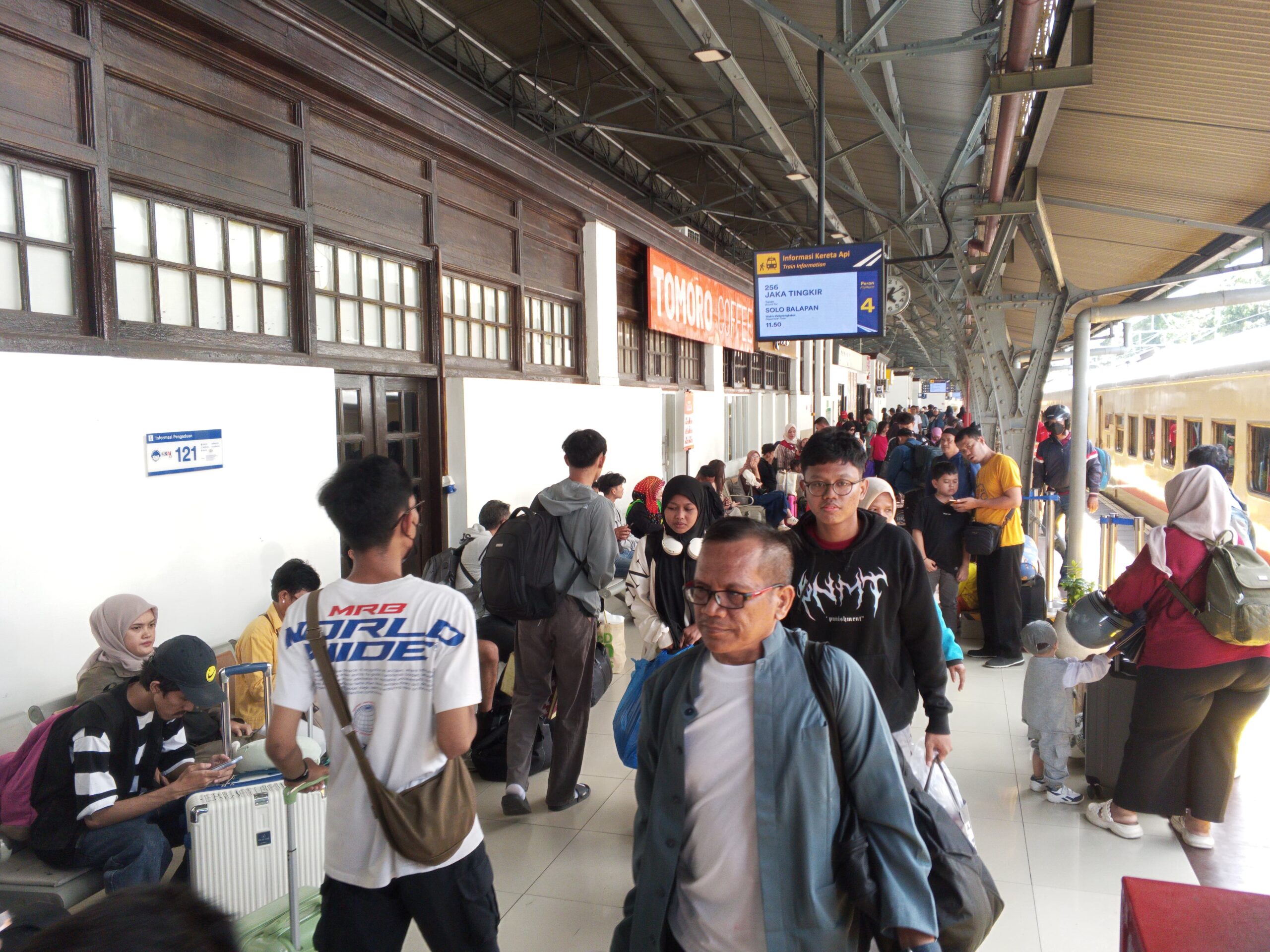 Lonjakan Penumpang Libur Waisak, KAI Tunjukkan Peran Vital Transportasi Rel Nasional